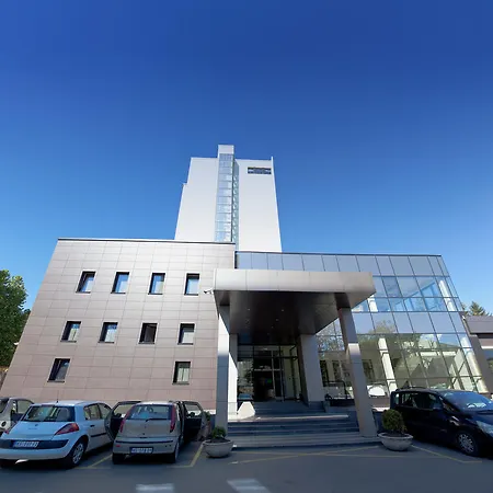 فندق Hotel Kragujevac كراغوييفاك