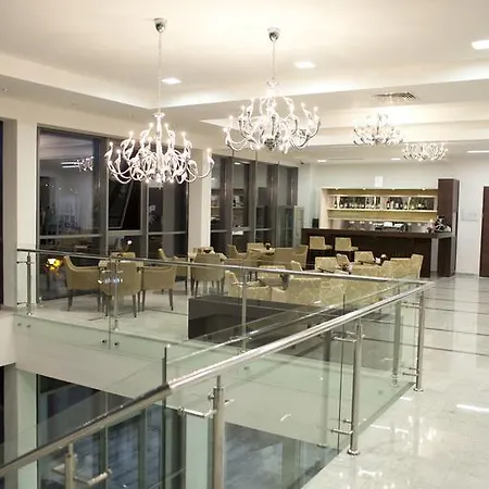 فندق Hotel Kragujevac 4*