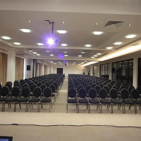 فندق Hotel Kragujevac 4*